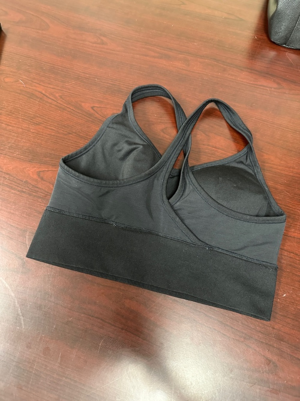PINK Victoria's Secret Black Seamless Cross-Back Sports Bralette padded - Picture 4 of 9